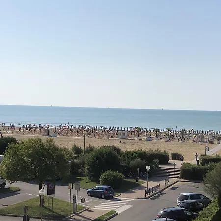 Sabrina - 50m From The * Bibione